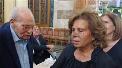 بحضور زكريا عزمي.. بدء عزاء المهندس حسين خطاب زوج السفيرة مشيرة خطاب| بث مباشر  