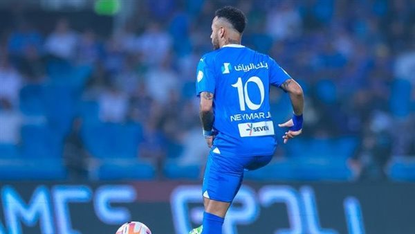 نيمار بقميص الهلال