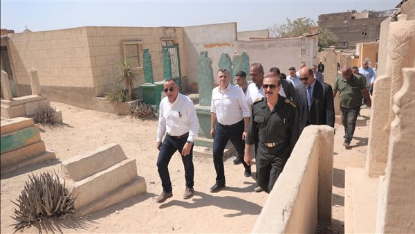  وزير الآثار يتفقد