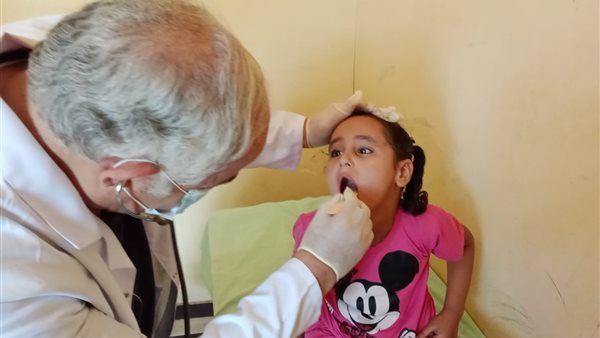 الكشف على المرضى