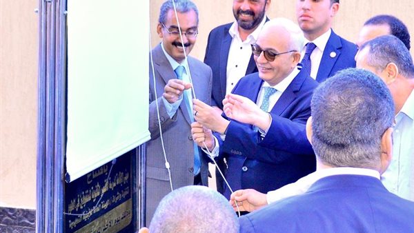 وزير التعليم يفتتح