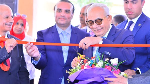 وزير التعليم يفتتح