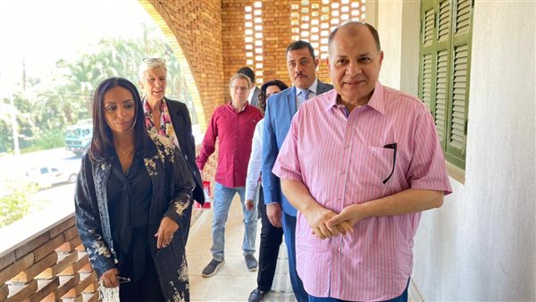 محافظ أسيوط