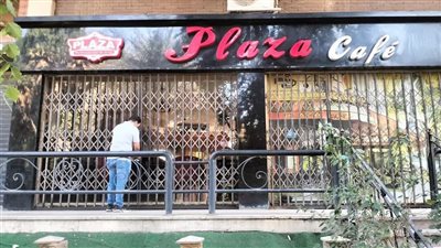 غلق وتشميع 5 كافيهات بالمعادي لإدارتها دون ترخيص | صور