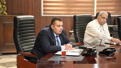 استعدادًا للعام الدراسي الجديد.. محافظة البحر الأحمر تعقد اجتماعًا مع أصحاب المدارس الخاصة| صور