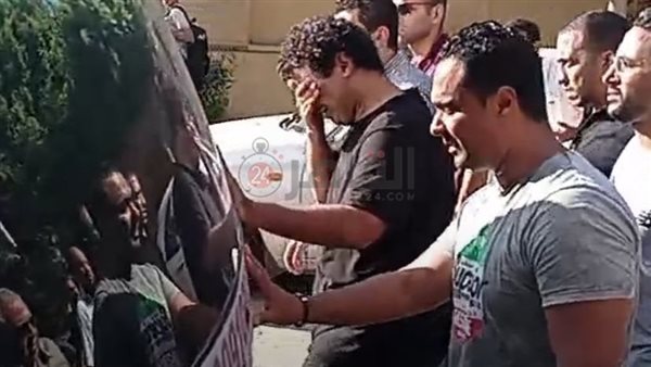 إسلام إبراهيم من