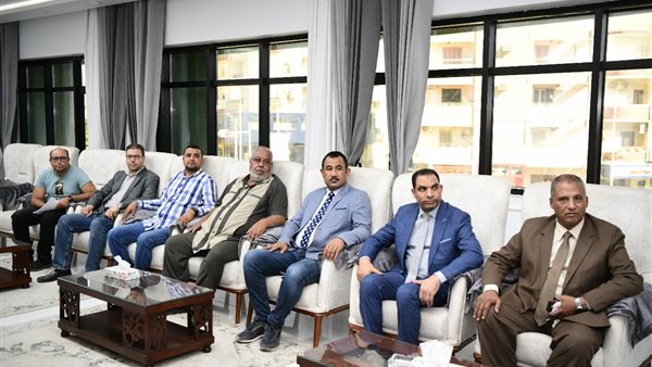 لقاء محافظة قنا 