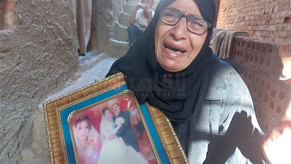 والدة شاب الغربية