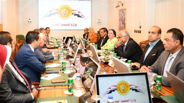 البيئة والتنمية المحلية