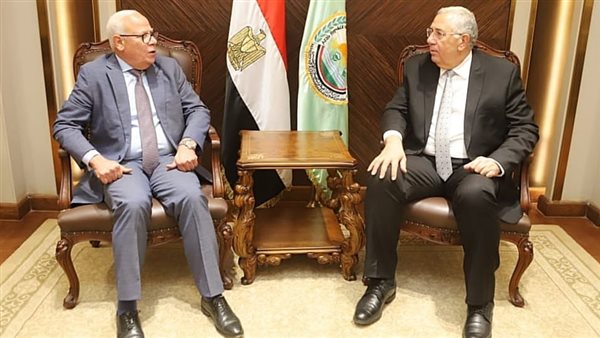 محافظ بورسعيد يلتقي