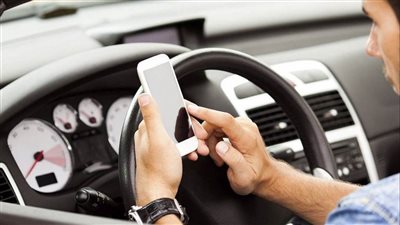 نصائح للحفاظ على تركيزك في أثناء قيادة السيارة