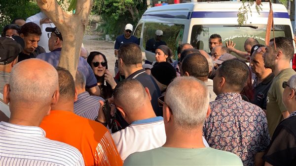 جنازة شقيقة كامل