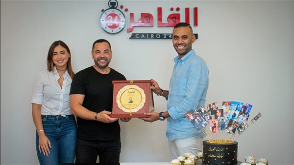 طارق العريان رفقة