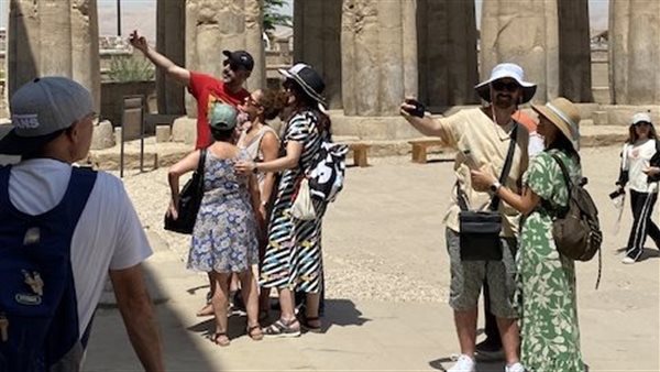 صور السيلفي عنوان