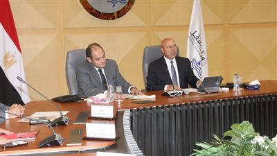 وزيرا الصناعة والنقل يتابعان توطين صناعة النقل في مصر وحركة التجارة