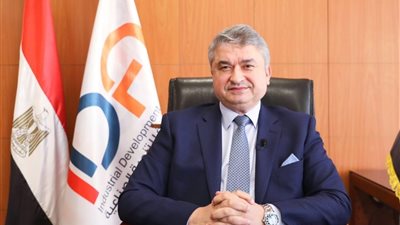 رئيس التنمية الصناعية يستعرض تيسيرات اشتراطات البناء داخل المناطق الصناعية 