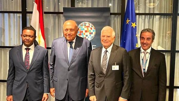  وزير الخارجية 