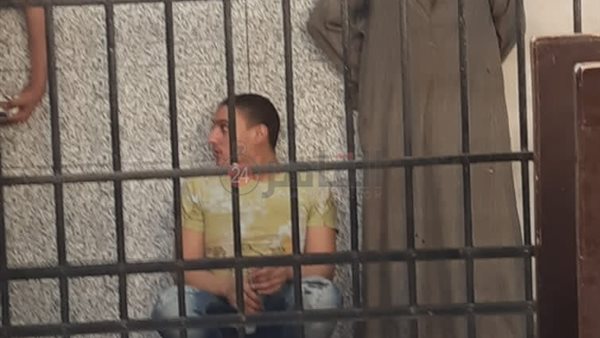 وصول الاب المتهم