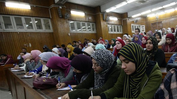 طلاب الجامعات - صورة