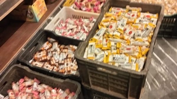 ضبط 8 آلاف قطعة حلوي