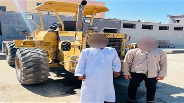 المتهمان بسرقة لودر