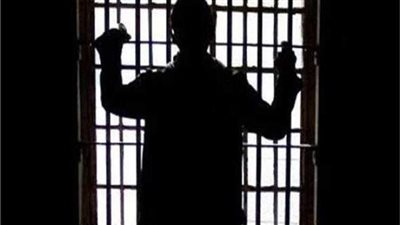 وزعت كل جزء في مكان واحتفظت بالرأس في التلاجة.. اعترافات المتهم بإنهاء حياة جارته المسنة بالنهضة