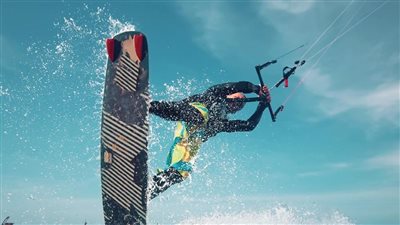 انطلاق الدورة الرابعة عشرة لفاعلية King of the lagoon لرياضة الكايت سيرفينج بجنوب سيناء