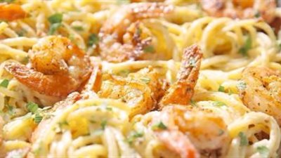 بأبسط المكونات.. طريقة تحضير مكرونة بالجمبري والماشروم