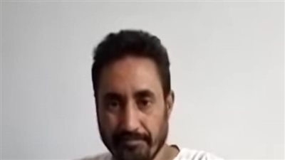 عايز ياخد شقتنا بعد 25 سنة ويرمينا في الشارع.. تفاصيل تعدي صاحب عقار على طالب جامعي بصفط اللبن | فيديو 