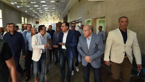 رئيس الوزراء يتفقد