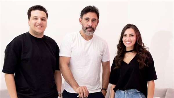 عمرو مصطفى وكارمن