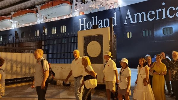 وصول سفينة سياحية