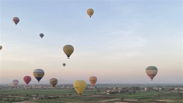 رحلات البالون الطائر