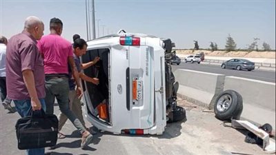 إصابة 8 أشخاص في انقلاب ميكروباص أعلى محور الضبعة