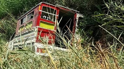 إصابة 7 أشخاص في انقلاب سيارة أجرة بطريق الفيوم الزراعي