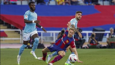 برشلونة قد يجبر دي يونج على إجراء جراحة في الكاحل