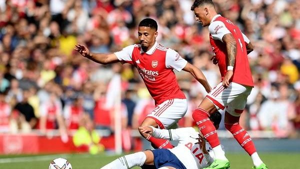 أرسنال وتوتنهام 