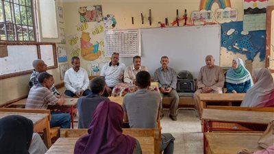 جولات ميدانية مكثفة لمتابعة إجراءات النزول بسن الصف الأول الابتدائي على مستوى المحافظة