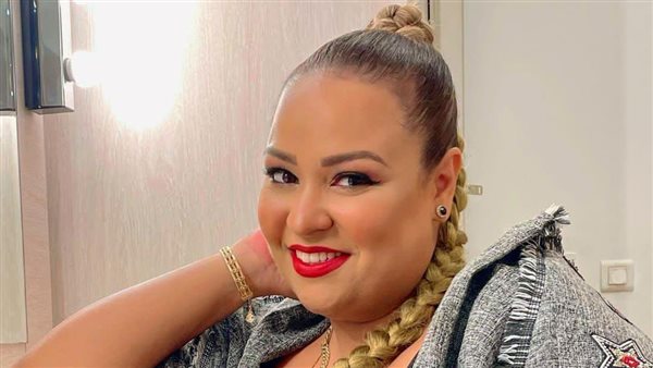 الفنانة ويزو