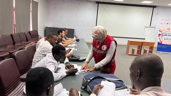  الهلال الأحمر واللاجئين