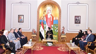 البابا تواضروس ووزير الصحة يناقشان تطوير المستشفى القبطي