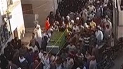 أنهيار أسرة ضحية زوجها بالشرقية خلال تشييع جثمانها | بث مباشر 