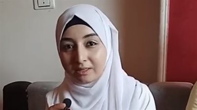 أول ظهور للمطربة المنتقبة بوجهها: قلعت النقاب عشان مزعلش الجمهور مني| بث مباشر