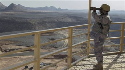 رغم هدوء الأجواء مؤخرًا.. هجوم حوثي على حدود السعودية يسقط عسكريين بحرينيين