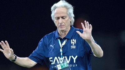 الإقالة غير مطروحة.. تقارير تكشف كواليس اجتماع إدارة الهلال مع جيسوس