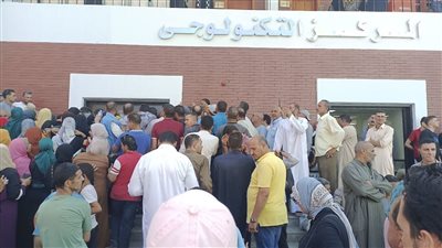 زحام على مكاتب الشهر العقاري بالبحيرة لتحرير توكيلات ترشيح السيسي لانتخابات الرئاسة