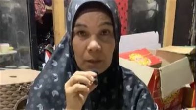 قصة كفاح سيدة خمسينية تعمل باليومية في الإسماعيلية: شغالة بقالي 26 سنة عشان بناتي| بث مباشر 