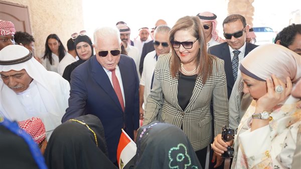 وزيرة التخطيط ومحافظ