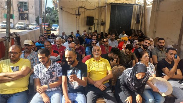 إقبال على الشهر العقاري