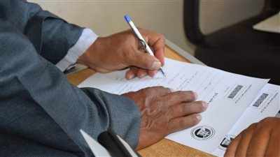 أعضاء مستقبل وطن يتوافدون لتحرير توكيلات تأييد للرئيس السيسي | صور